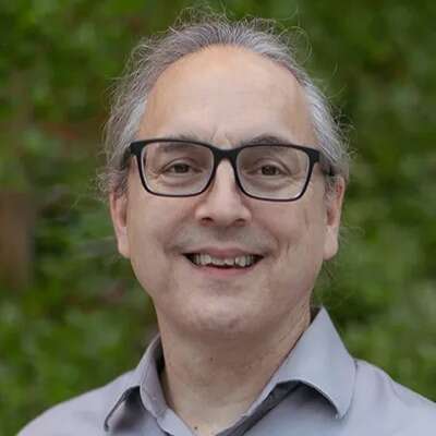 Headshot of Dr. Robert Innes